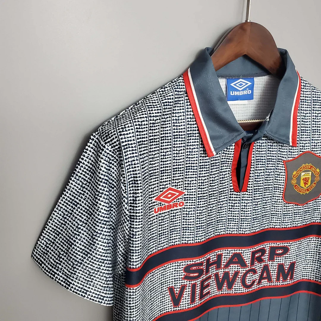 1995/1996 Retro Manchester United Away Jersey - Image 6
