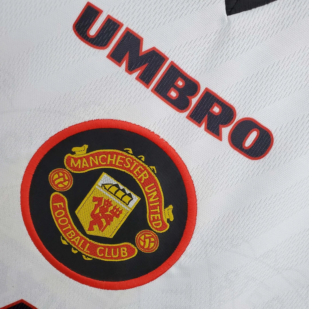 1996/1997 Retro Manchester United Away Jersey - Image 3