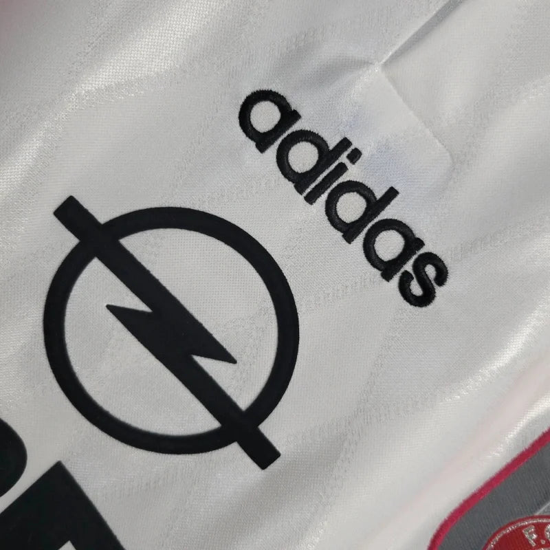 1996-1998 Retro Bayern Munchen Away Jersey - Image 5