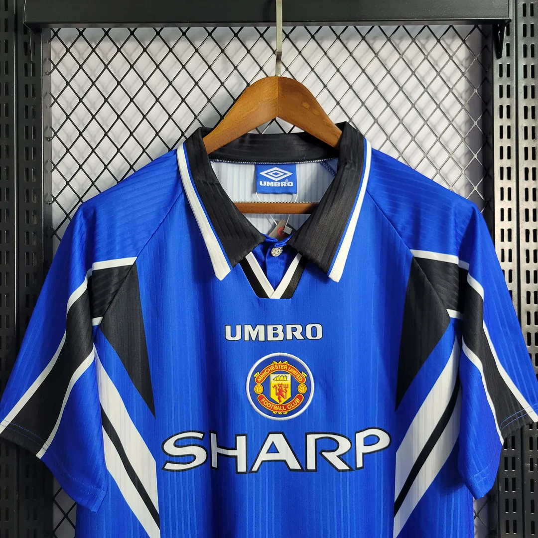 1996/1998 Retro Manchester United Third Away Jersey - Image 4