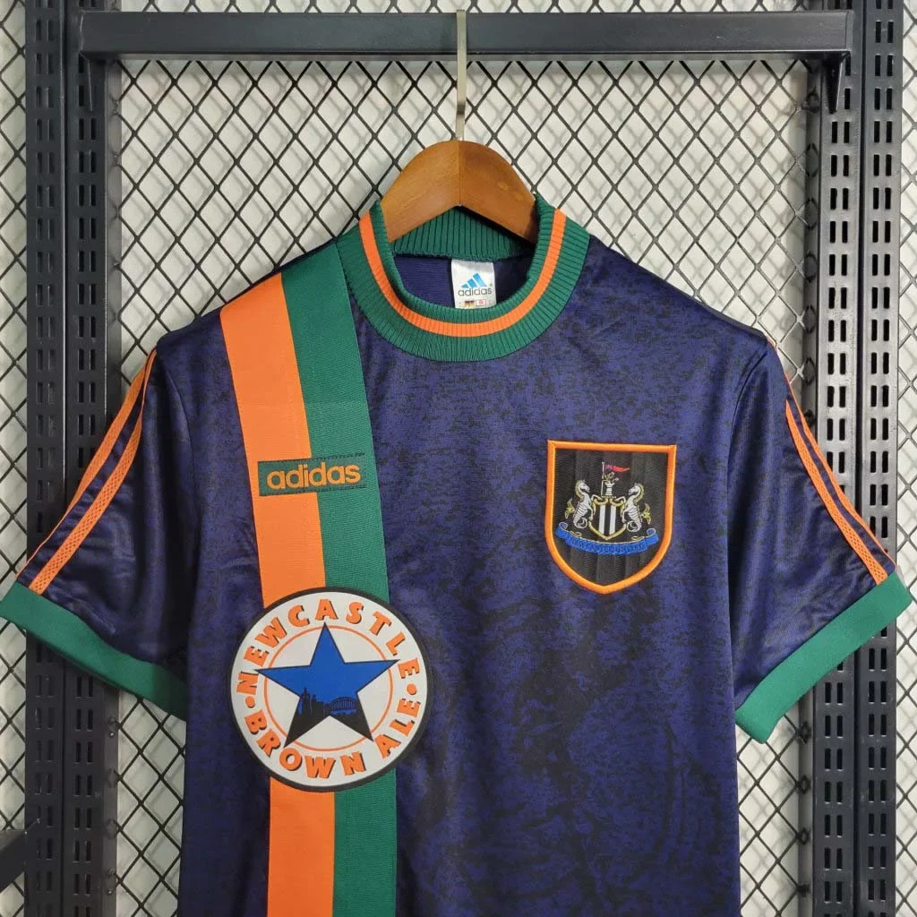 1997-1998 Retro Newcastle United Away Jersey - Image 4