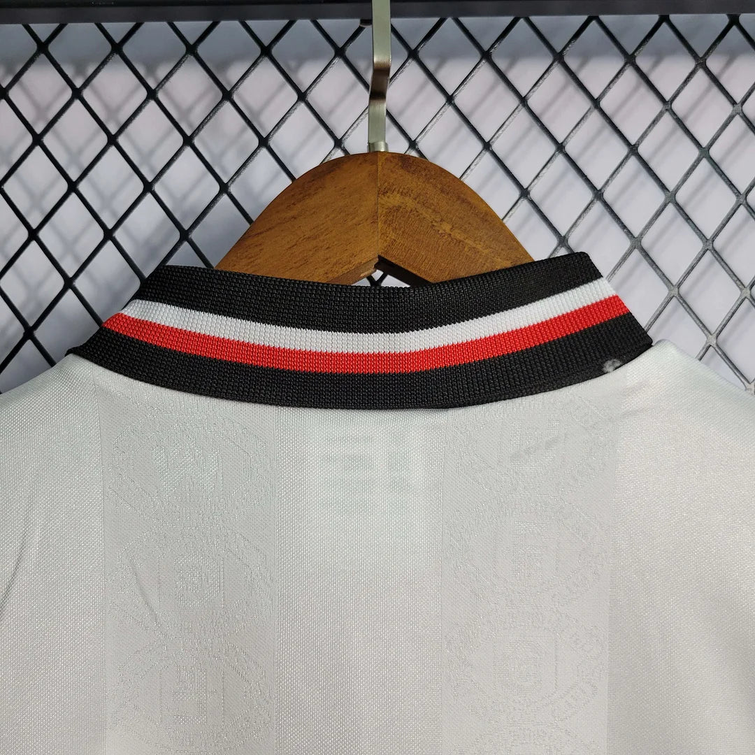 1997/1999 Retro Manchester United Away Jersey - Image 7