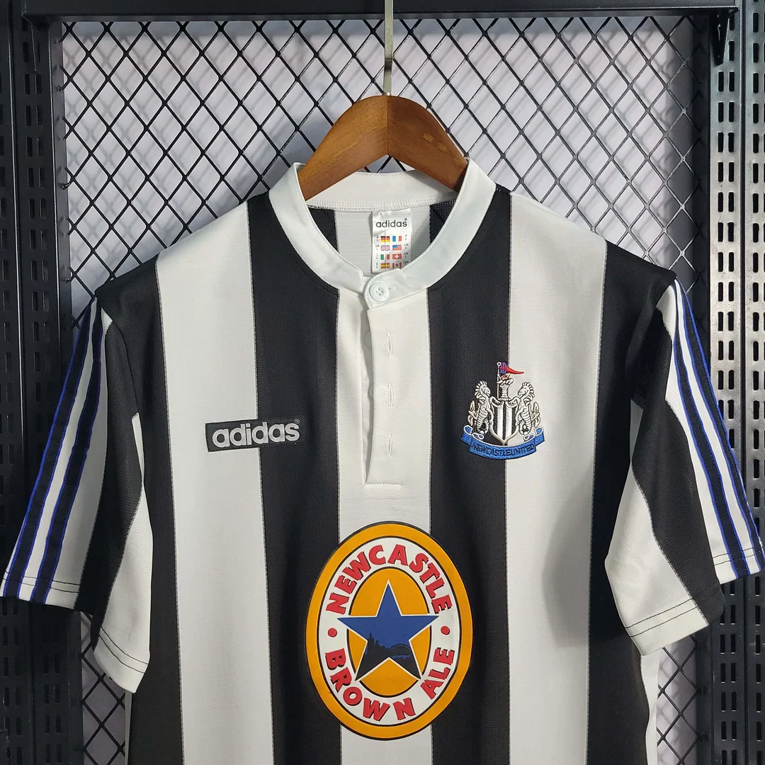 1997-1999 Retro Newcastle United Home Jersey - Image 4