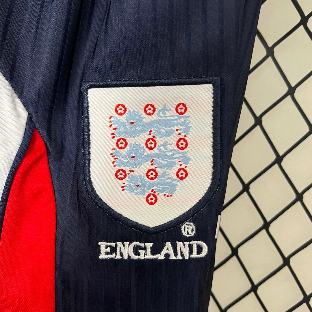 1998 Retro England Home Kit Kids Size - Image 8