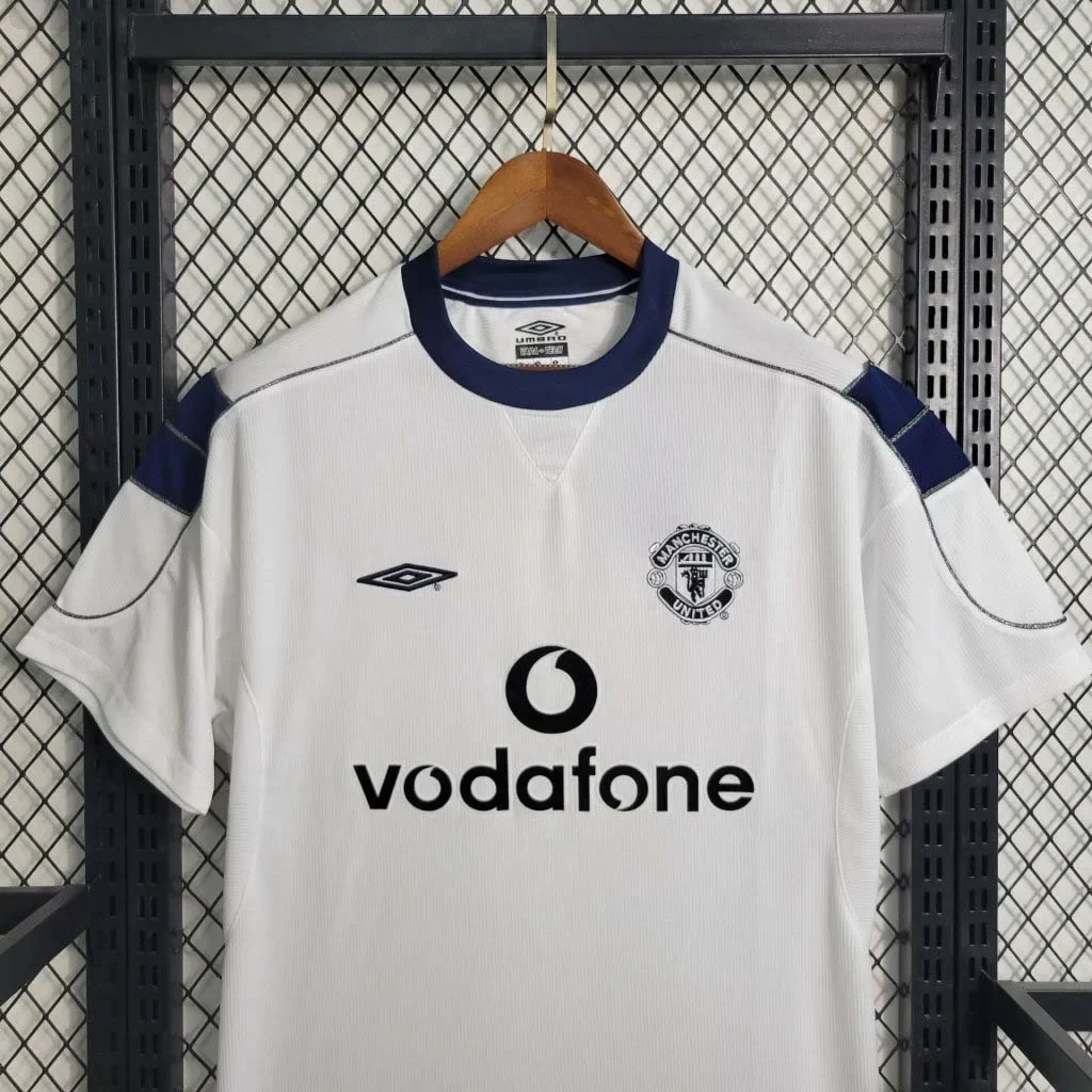 2000/2001 Retro Manchester United Away Jersey - Image 5