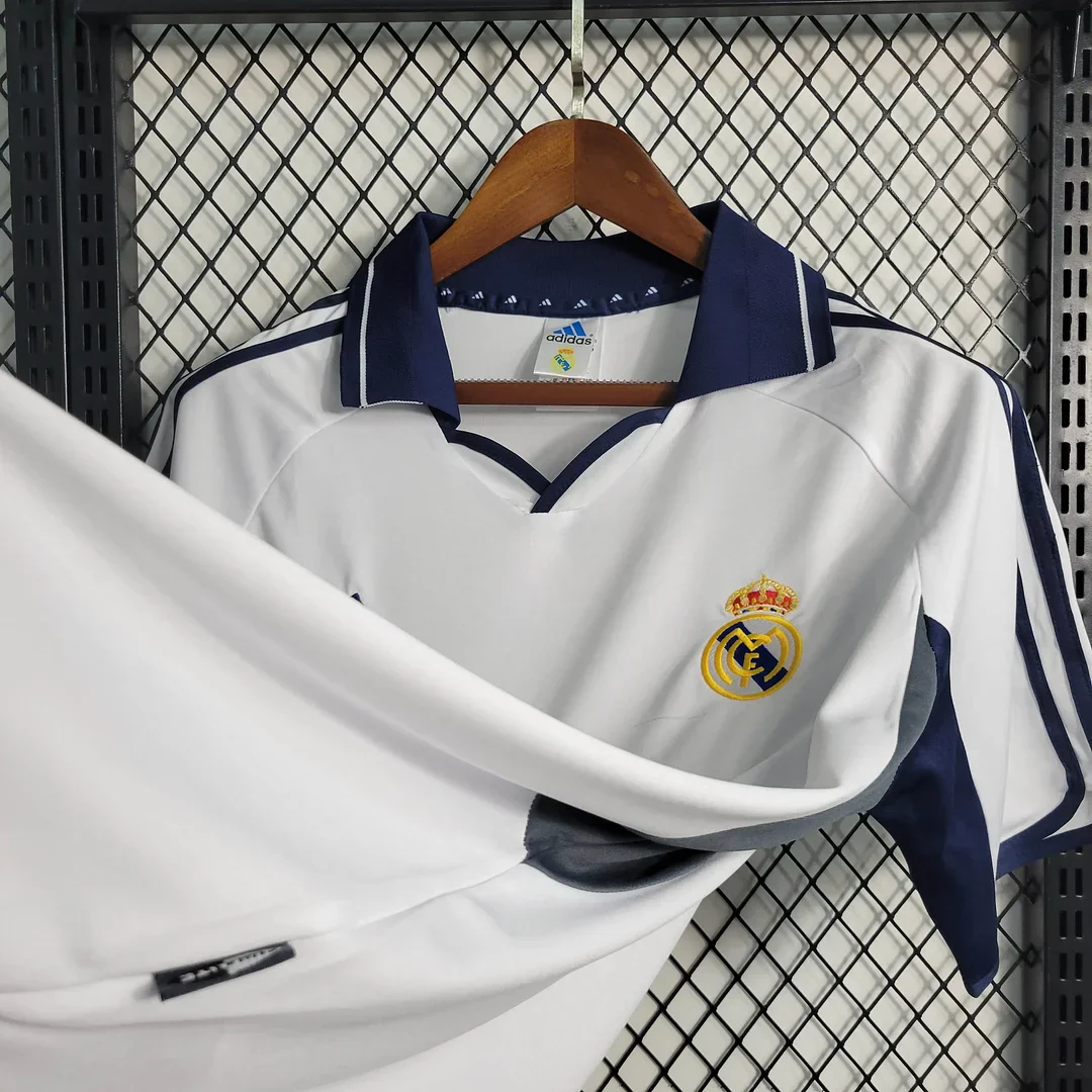2000/2001 Retro Real Madrid Home Jersey - Image 9