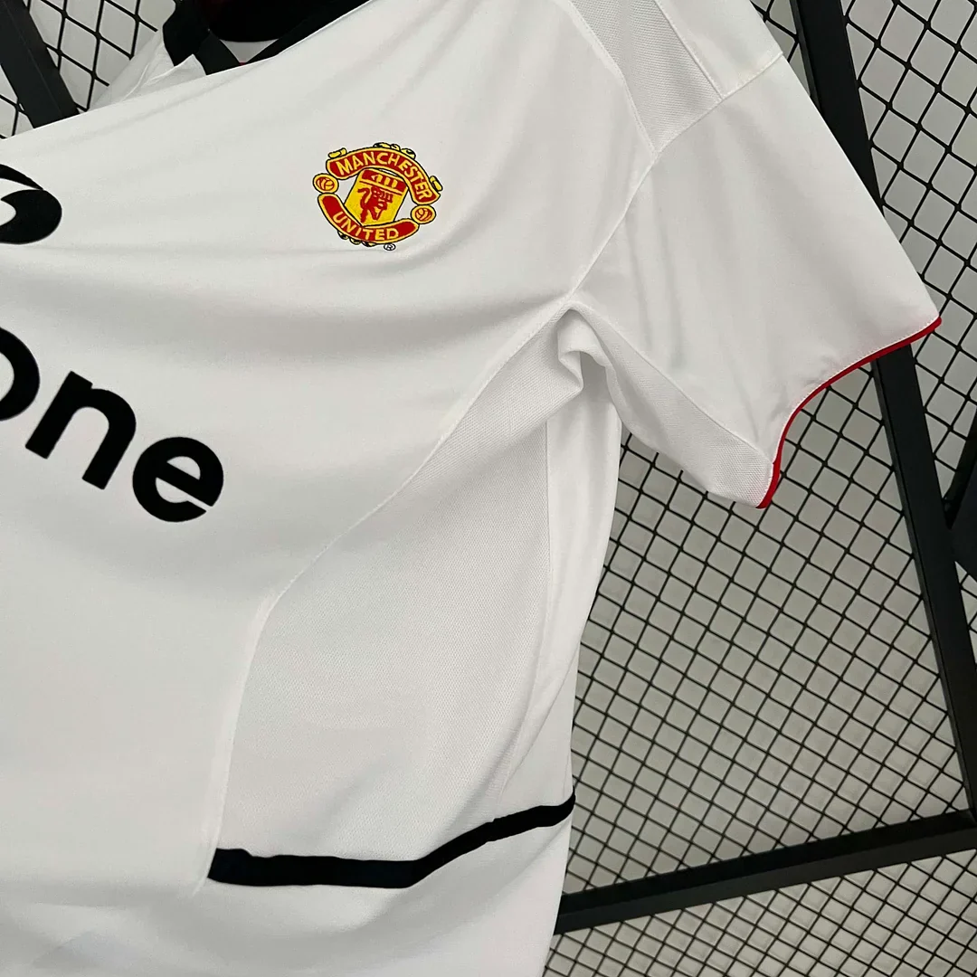 2002/2003 Retro Manchester United Away Jersey - Image 8