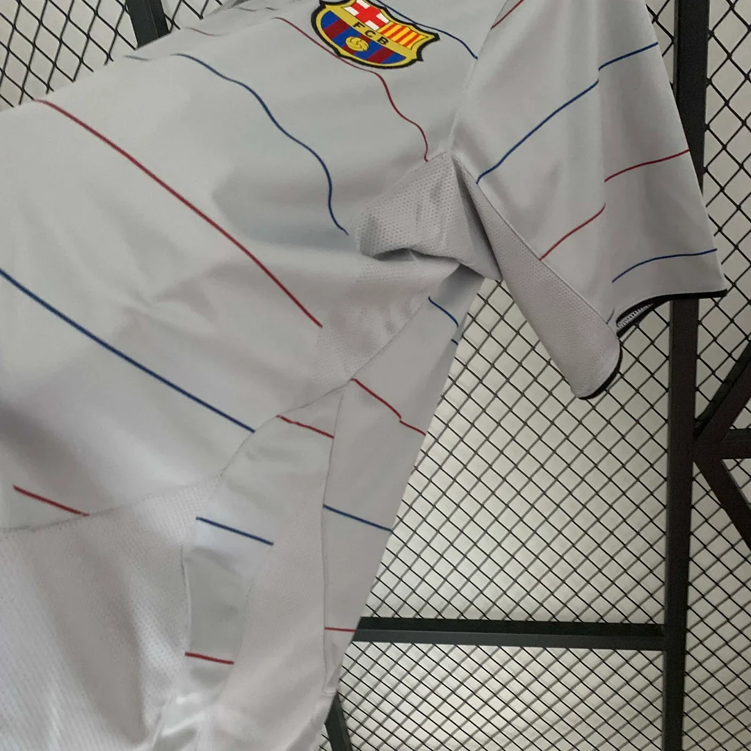 2003-2004 Retro Barcelona Away Jersey - Image 8