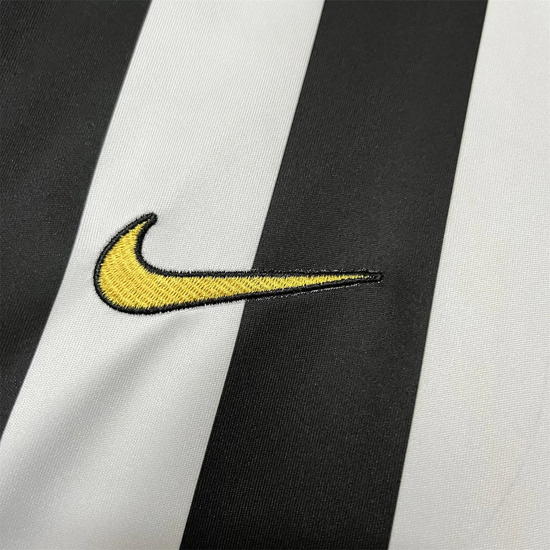 2003-2004 Retro Juventus Home Jersey - Image 4