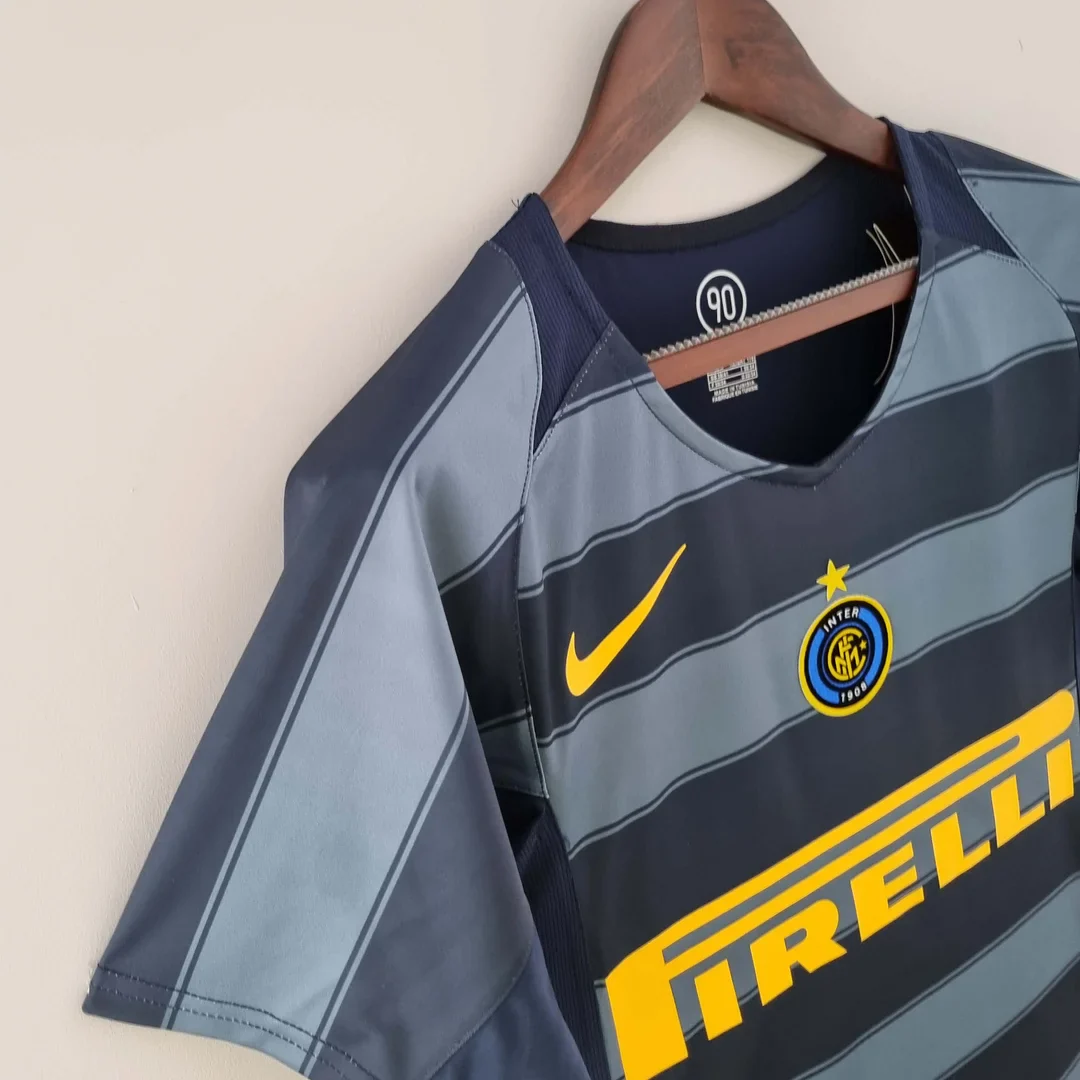 2004-2005 Retro Inter Milan Third Away Jersey - Image 7