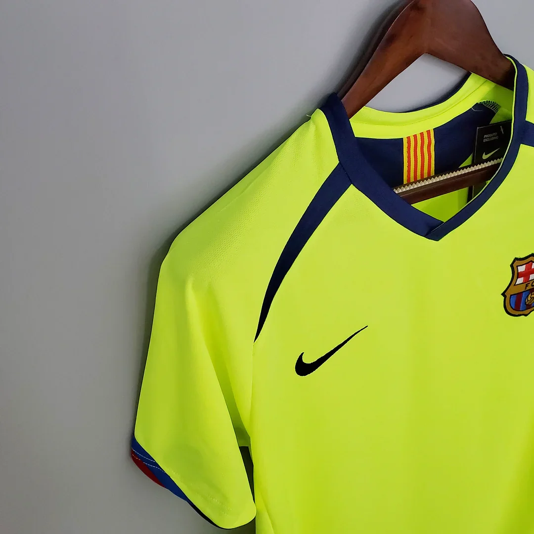 2005-2006 Retro Barcelona Away Jersey - Image 7