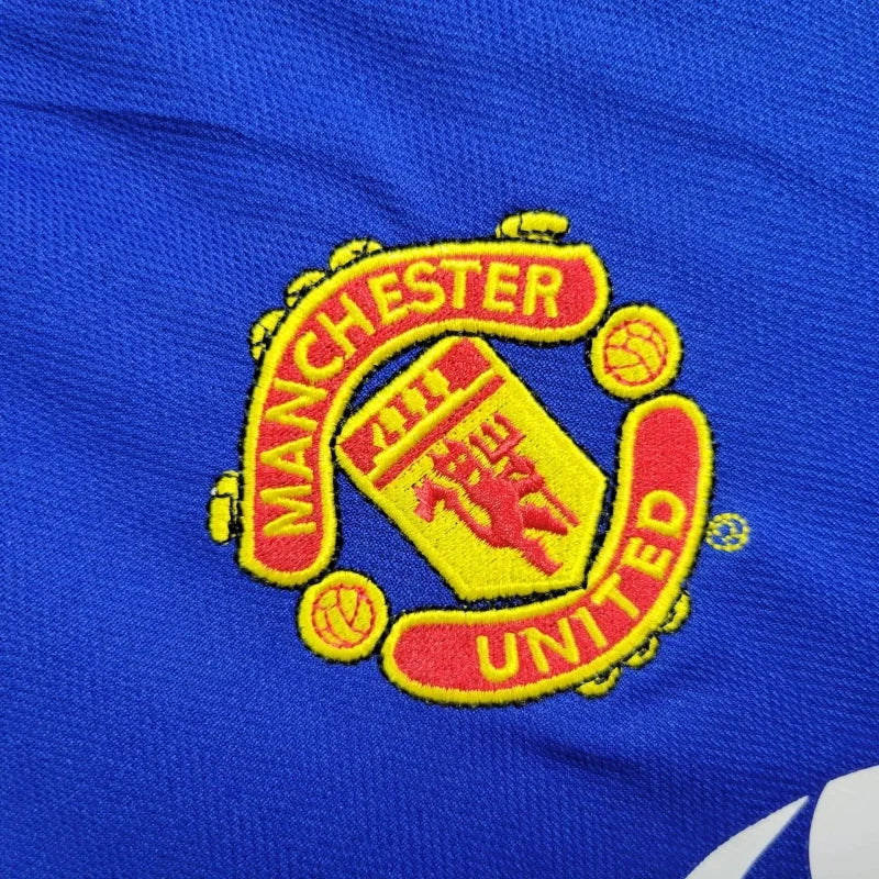 2005/2006 Retro Manchester United Away Jersey - Image 4