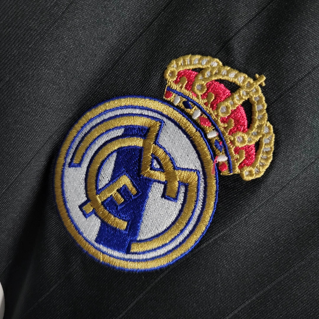 2006/2007 Retro Real Madrid Away Jersey - Image 5