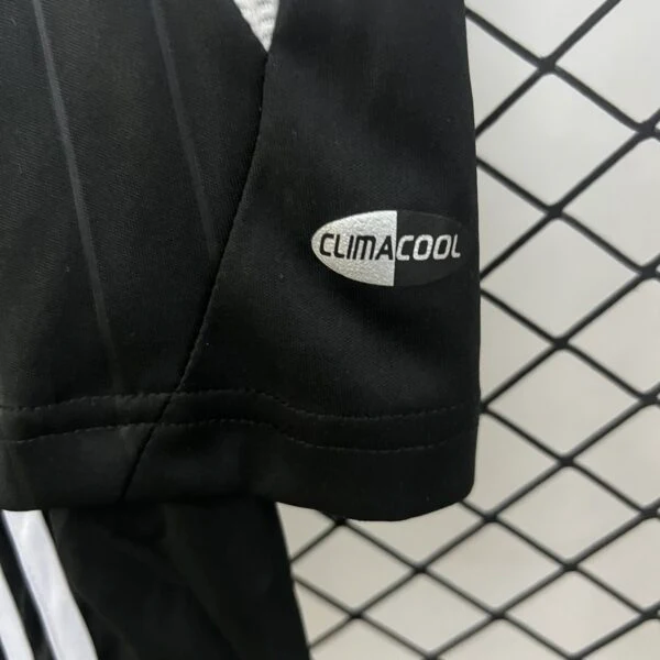2006/2007 Retro Real Madrid Away Kit Kids Size - Image 4