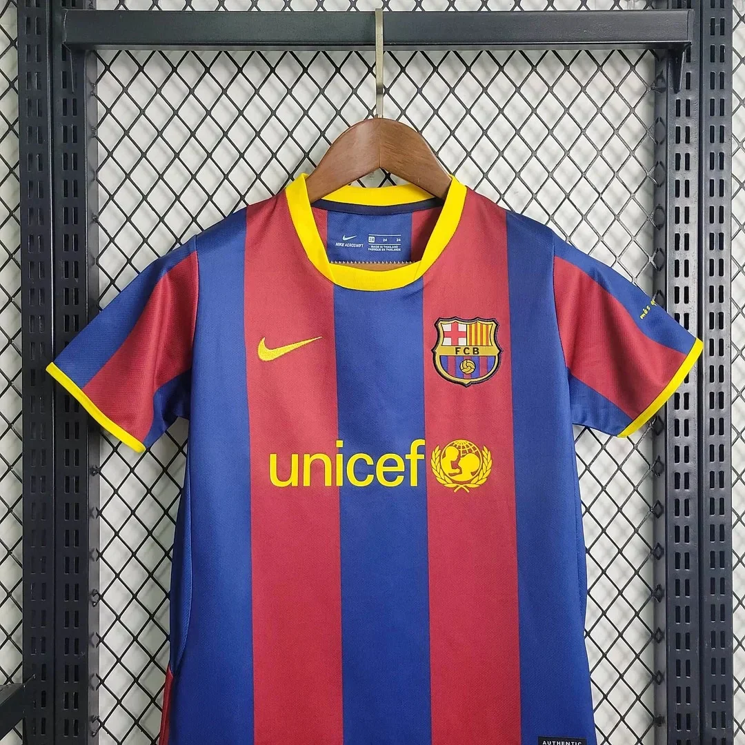 2010/2011 Retro Barcelona Home Kids Size - Image 3