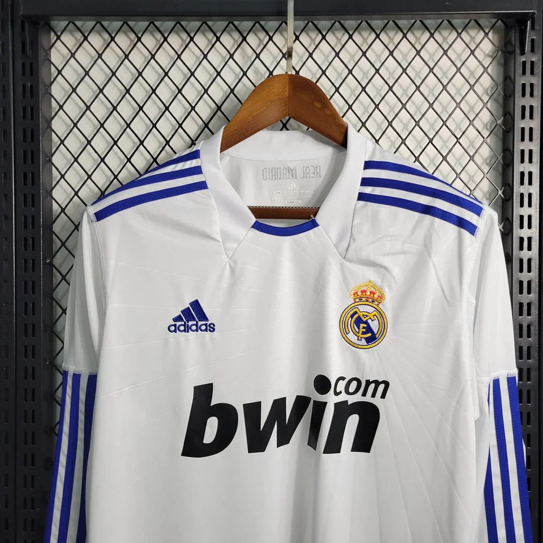 2010/2011 Retro Real Madrid Home Jersey Long Sleeve - Image 5