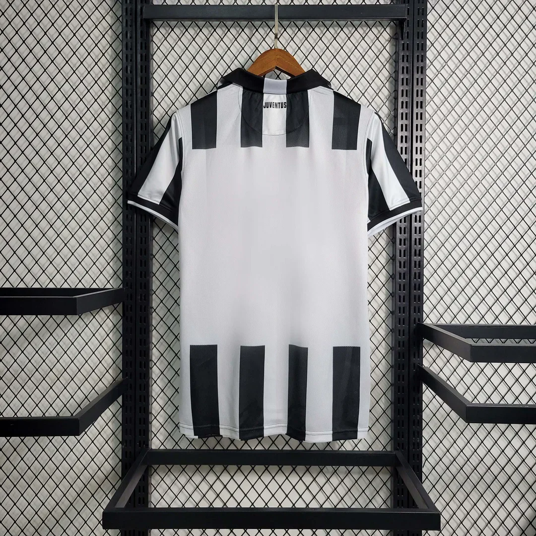 2014-2015 Retro Juventus Home Jersey - Image 2