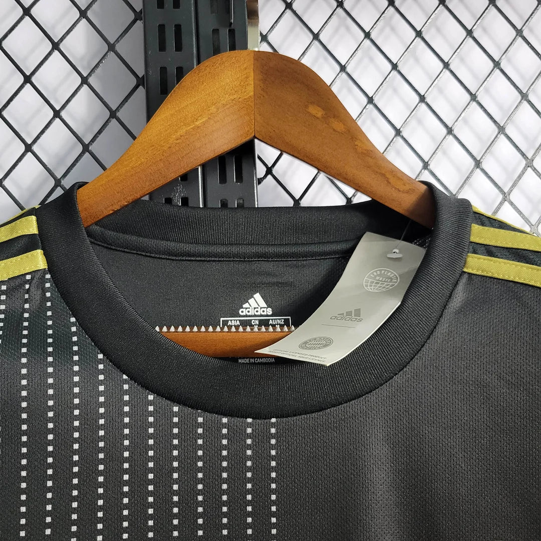 2021/2022 Retro Bayern Munchen Away Jersey - Image 6