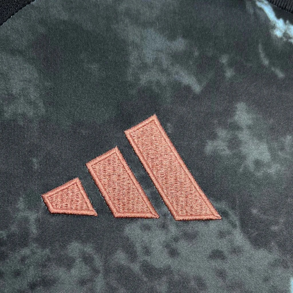 2024/2025 Bayern Munchen Away Kit - Image 4