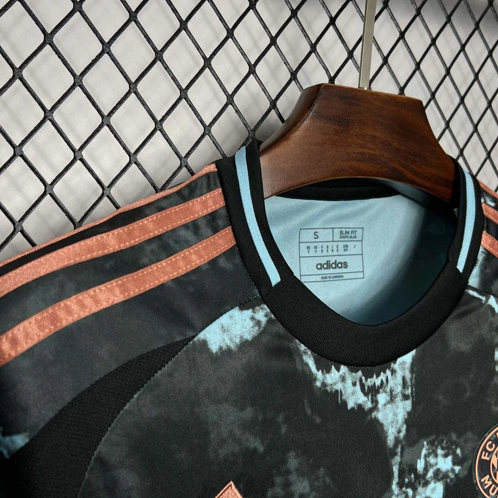 2024/2025 Bayern Munchen Away Kit - Image 7