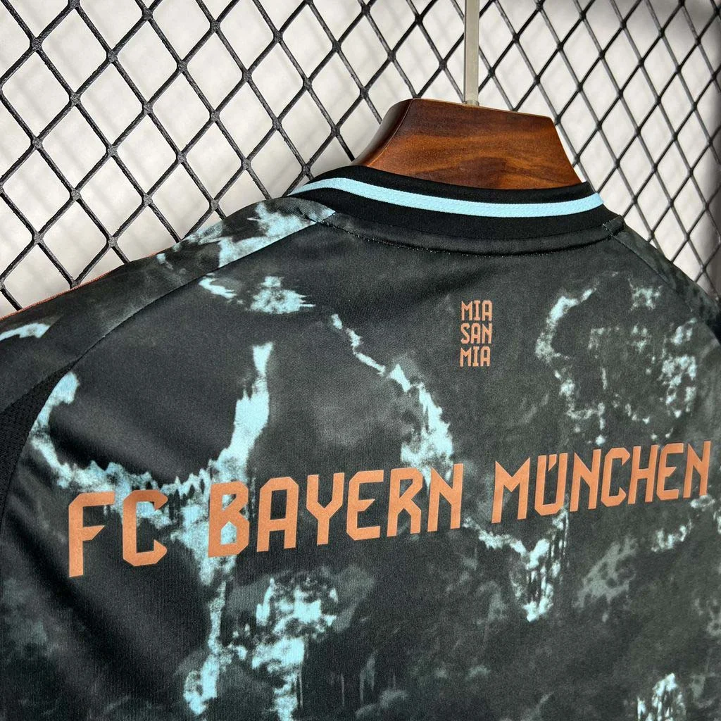 2024/2025 Bayern Munchen Away Kit - Image 8