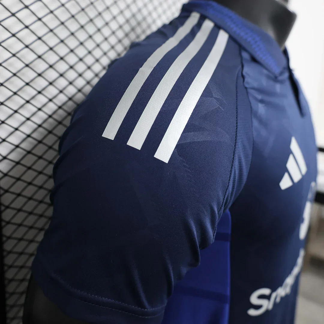 2024/2025 Manchester United Away Kit - Image 3