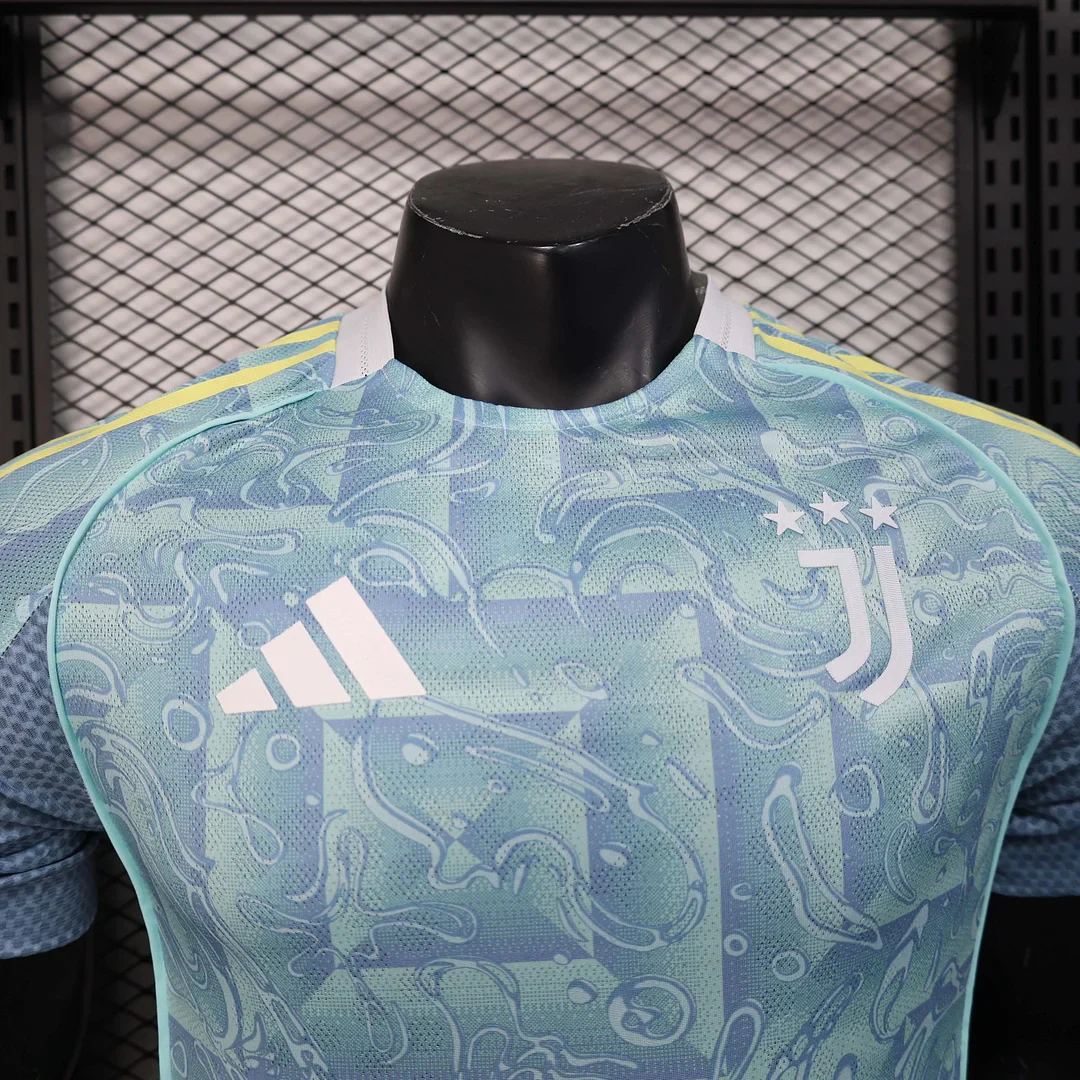 2025/2026 Juventus Away Kit - Image 3