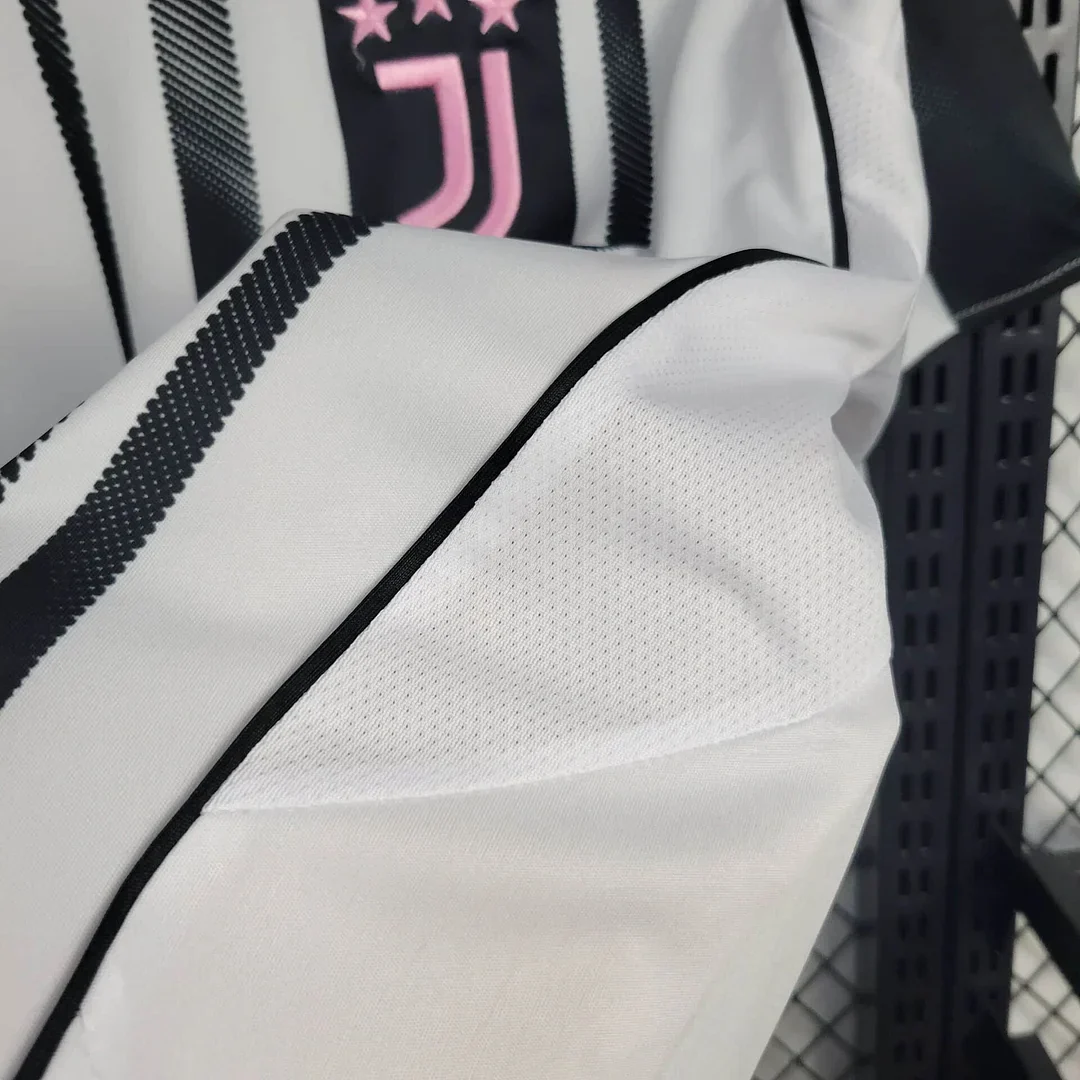 2025/2026 Juventus Home Kit - Image 7