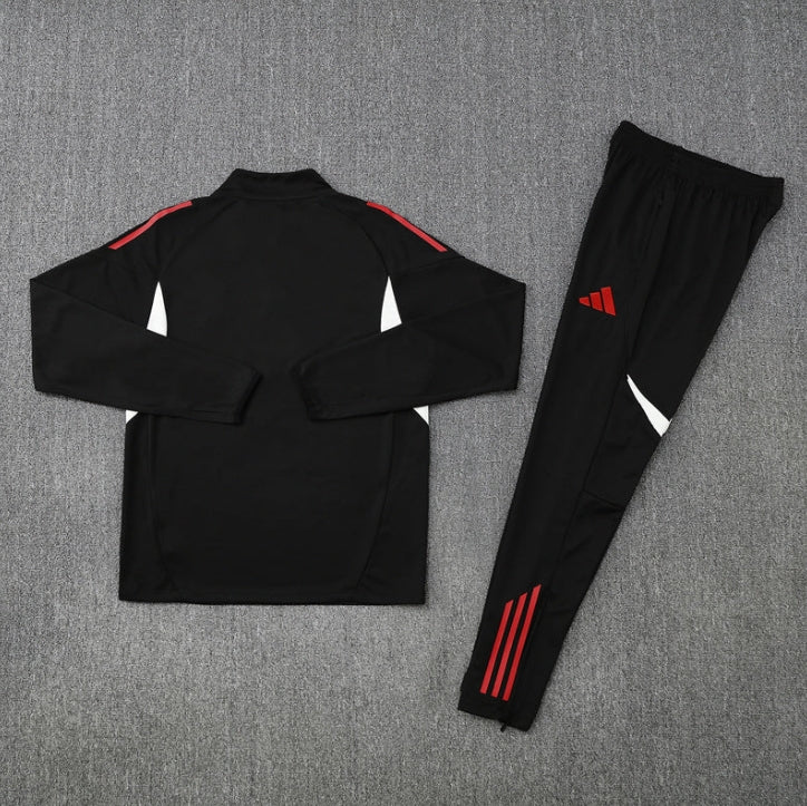2025/2026 Liverpool Black and Red Tracksuit - Image 2