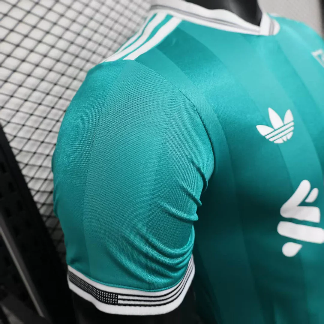 2025/2026 Liverpool Third Away Kit - Image 6