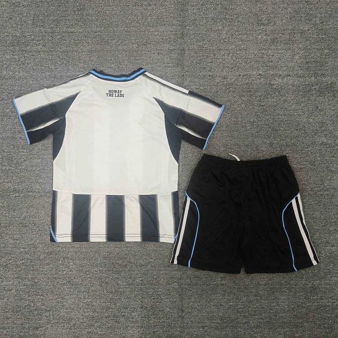 2025/2026 Newcastle United Home Kit Kids Size - Image 2