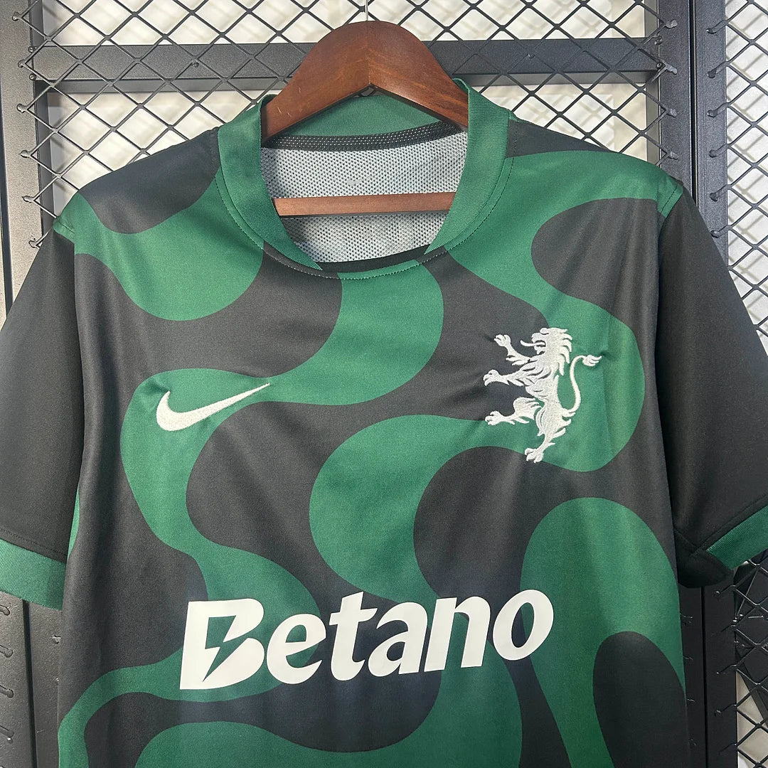 2025/2026 Sporting Lisbon Third Away Kit - Image 3