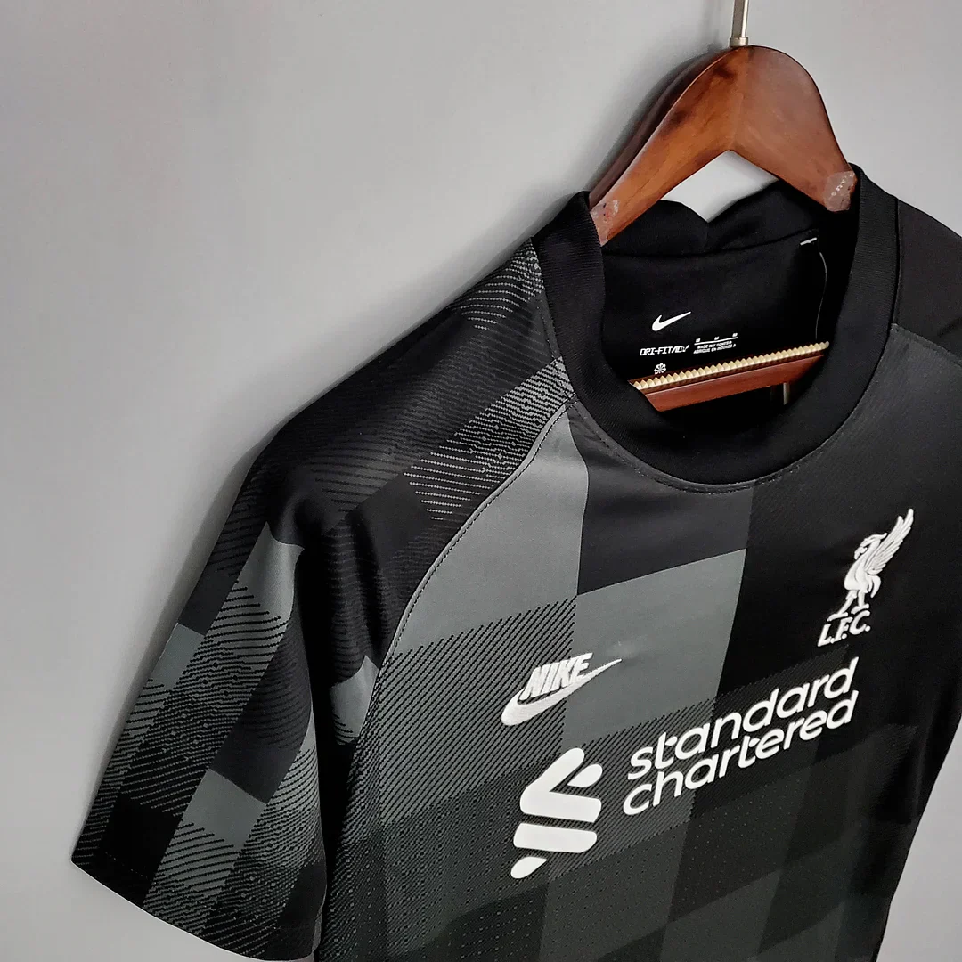 2021/2022 Liverpool Goalkeeper Jersey - Image 5