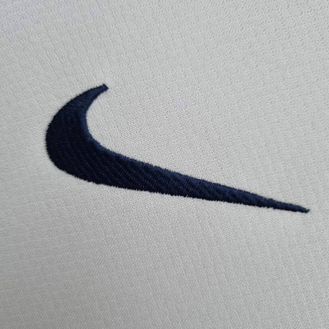 2022/2023 Tottenham Home Kit - Image 5