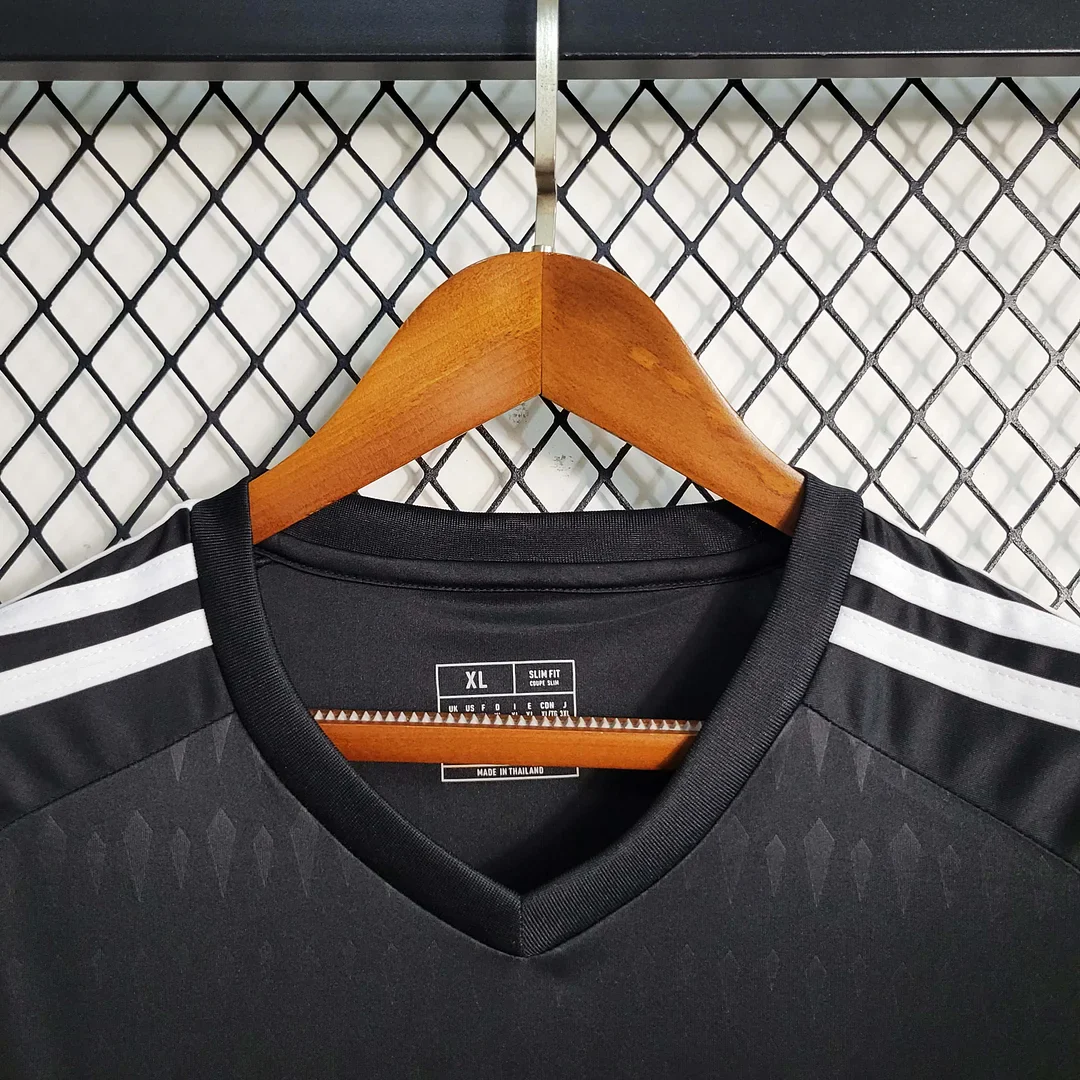 2023/2024 Arsenal Black Goalkeeper Kit - Image 7