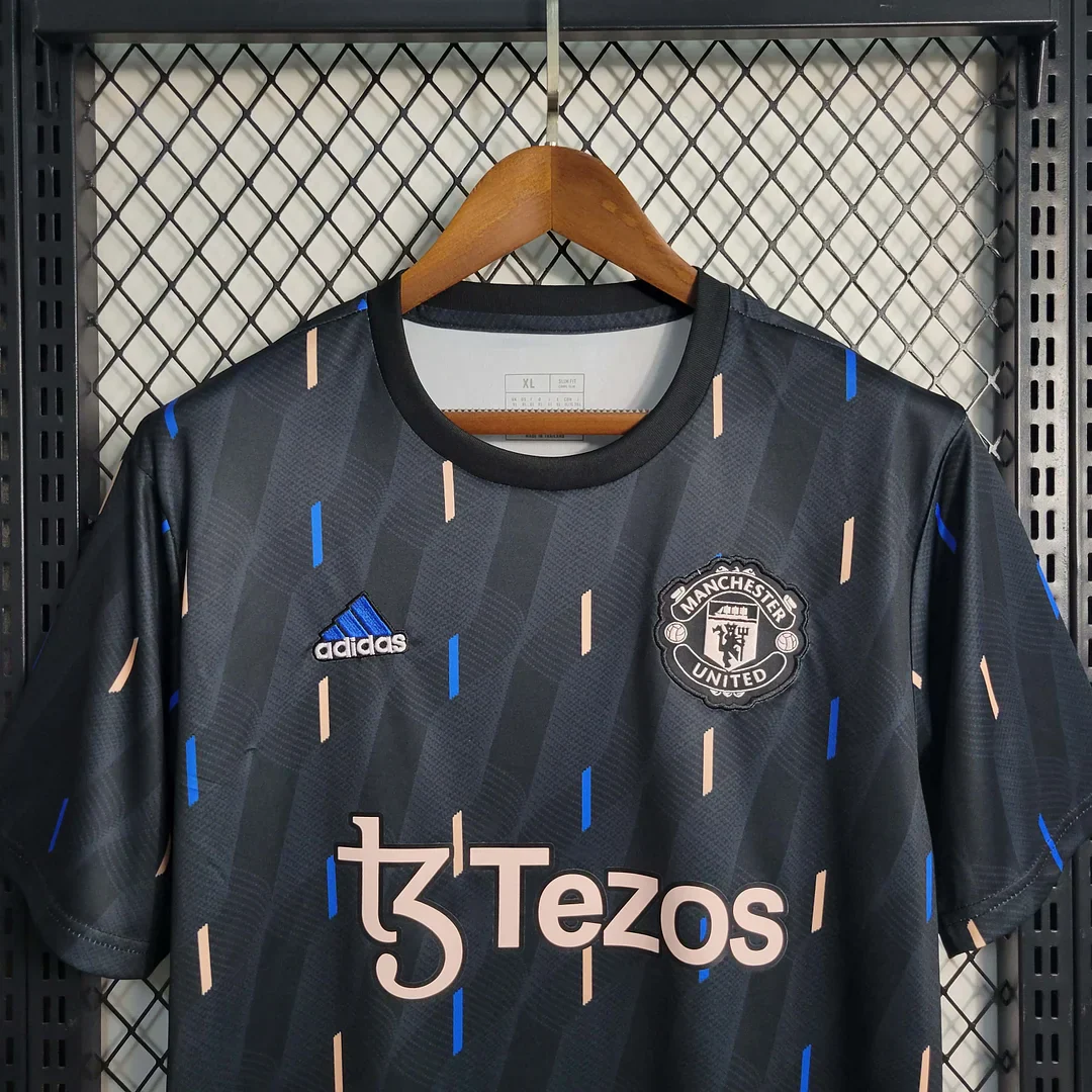2023/2024 Manchester United Pre-competition Training Wear - Image 3