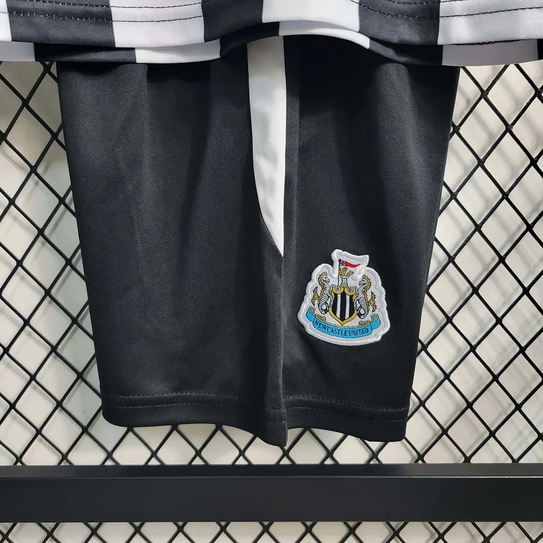 2023/2024 Newcastle United Home Jersey Kids Size - Image 10