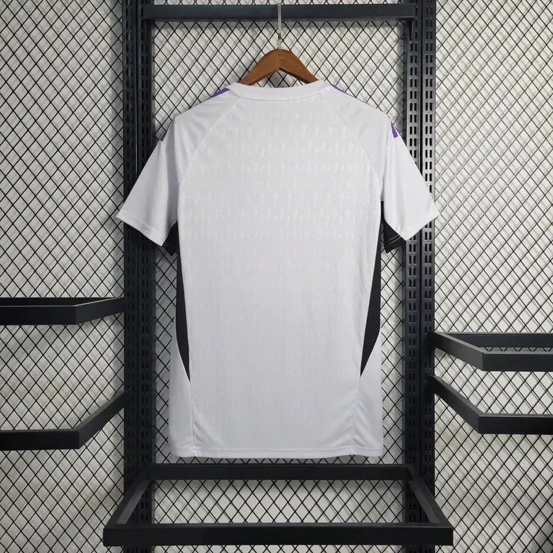 2023/2024 Real Madrid Goalkeeper Kit - Image 2