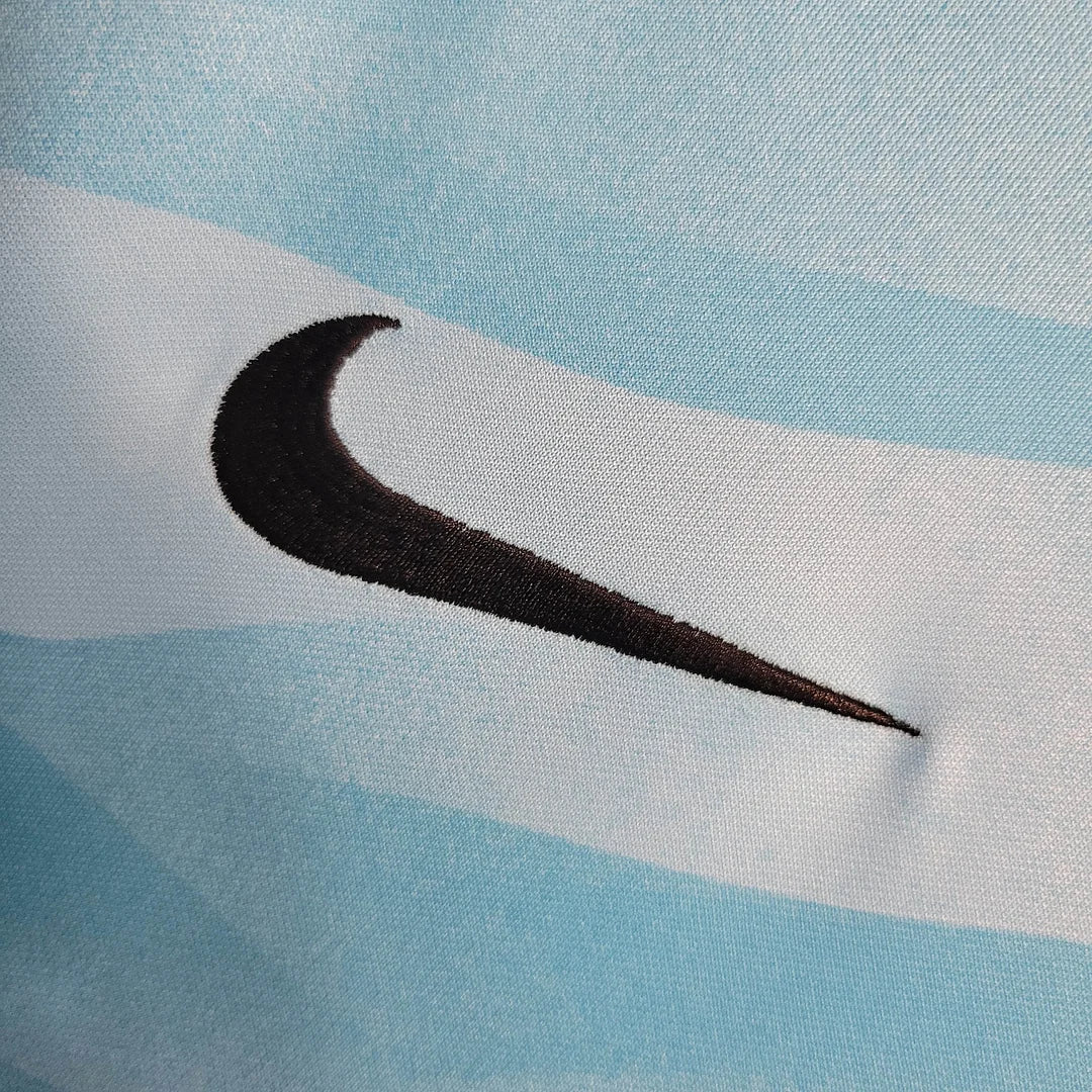 2023/2024 Tottenham Goalkeeper Kit - Image 4