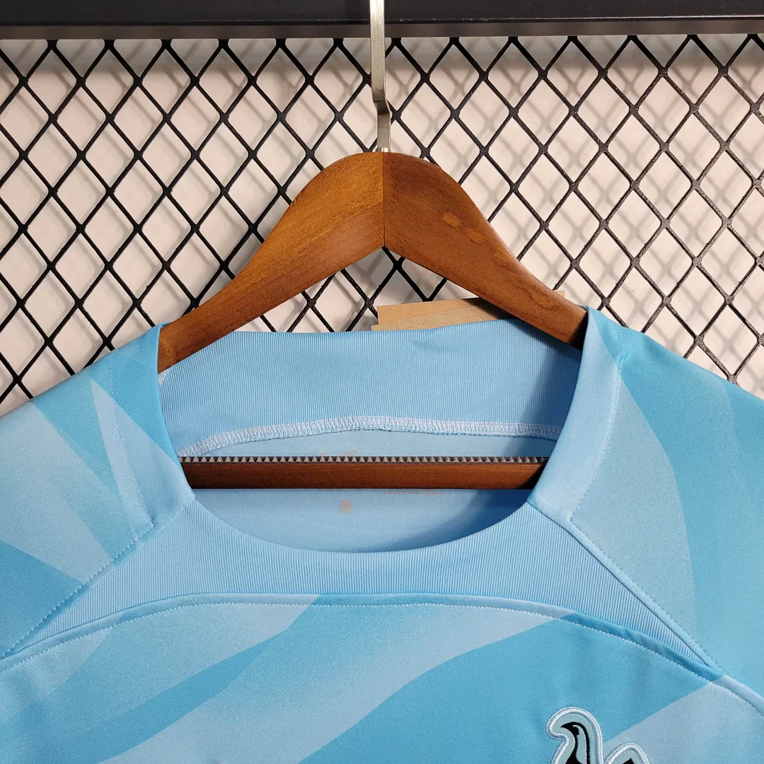 2023/2024 Tottenham Goalkeeper Kit - Image 7