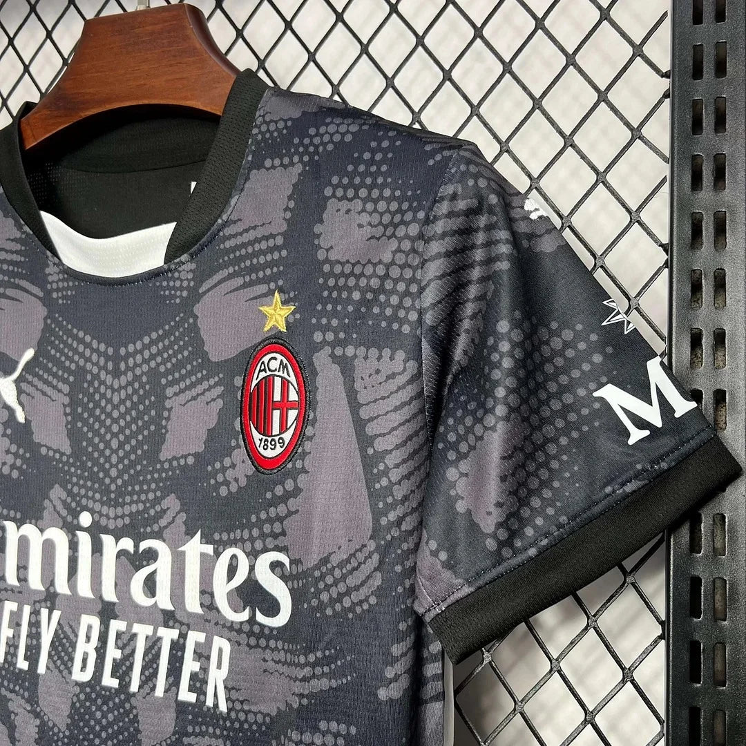 2024/2025 AC Milan Goalkeeper Kit Kids Size - Image 4
