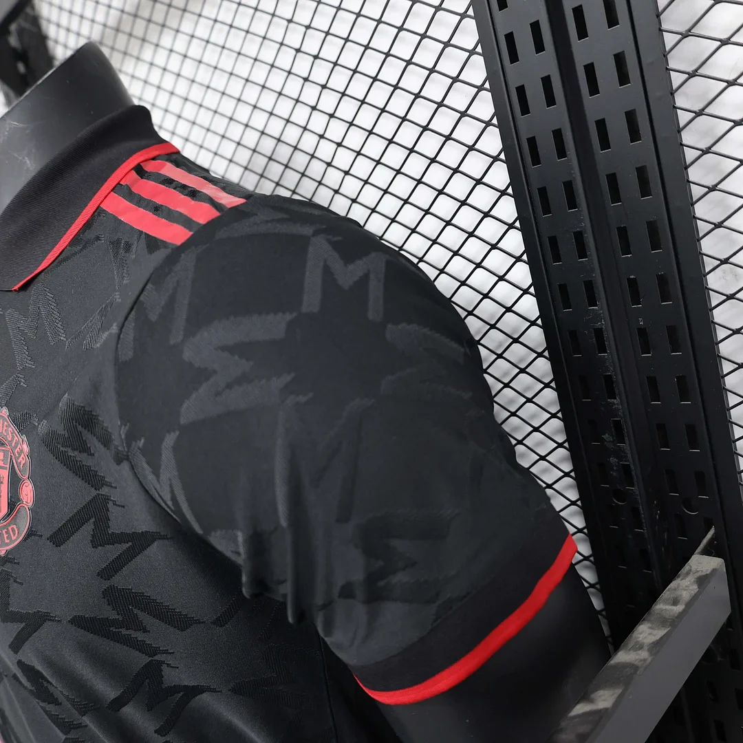 2024/2025 Manchester United Black Limited Jersey - Image 7