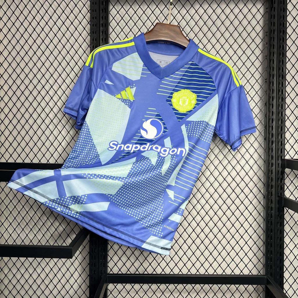 2024/2025 Manchester United Goalkeeper Home - Image 6