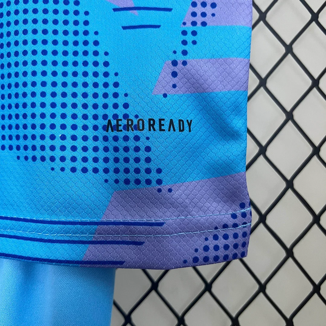 2024/2025 Real Madrid Goalkeeper Kit Kids Size - Image 7
