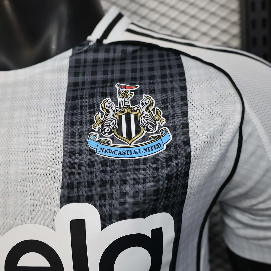 2025/2026 Newcastle United Home Kit - Image 5