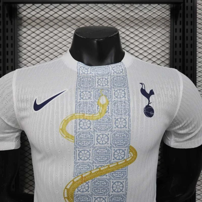 2025/2026 Tottenham Limited Jersey - Image 3