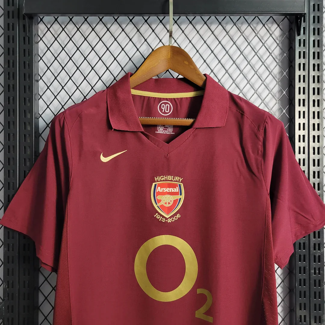 Arsenal Retro 2005-2006 Home Jersey - Image 8