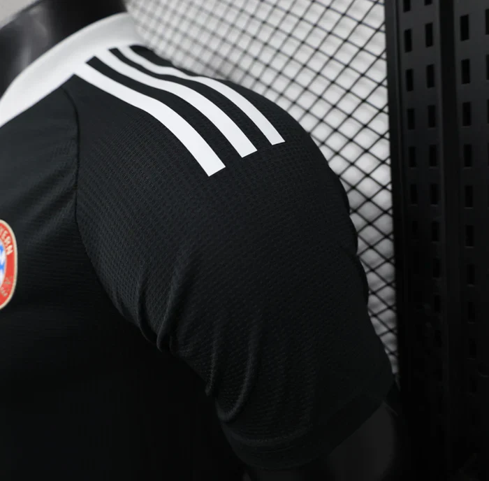 2024/2025 Bayern Munchen Goalkeeper Third Away Kit - Image 7