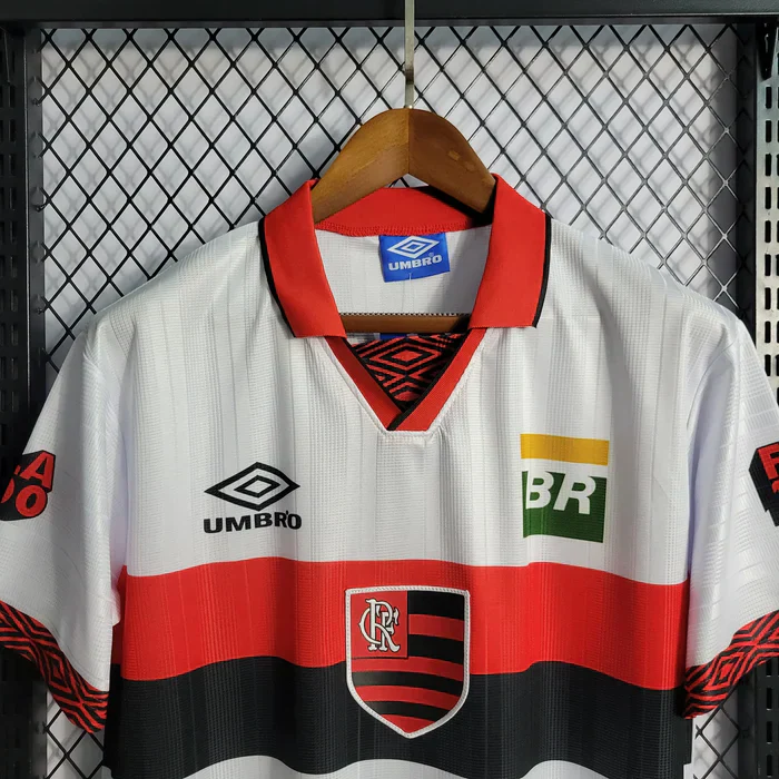 Flamengo Retro 1995-1996 Away Kit - Image 3