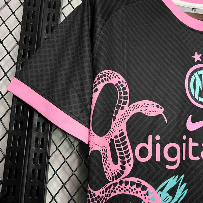 Inter Milan "Serpente Rosa" Limited Jersey - Image 3